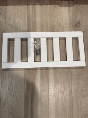 Delta toddler guardrail